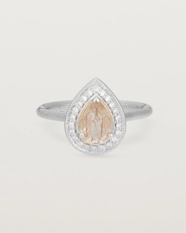 Aurie Halo Ring | Rutilated Quartz & Diamonds