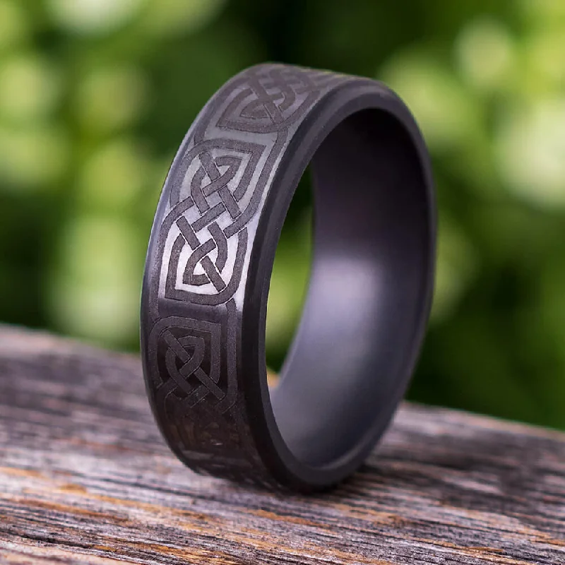 Elysium Ring with Celtic Knot Engraving, Black Ring