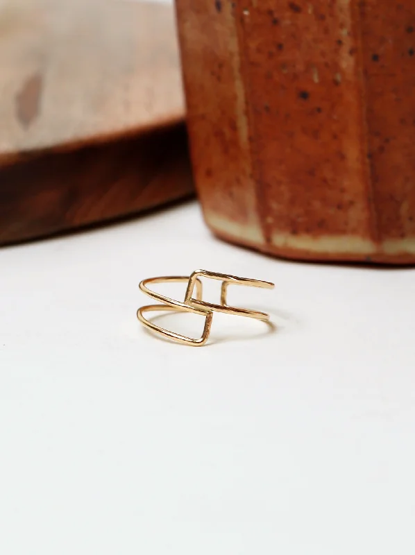 Meander Ring