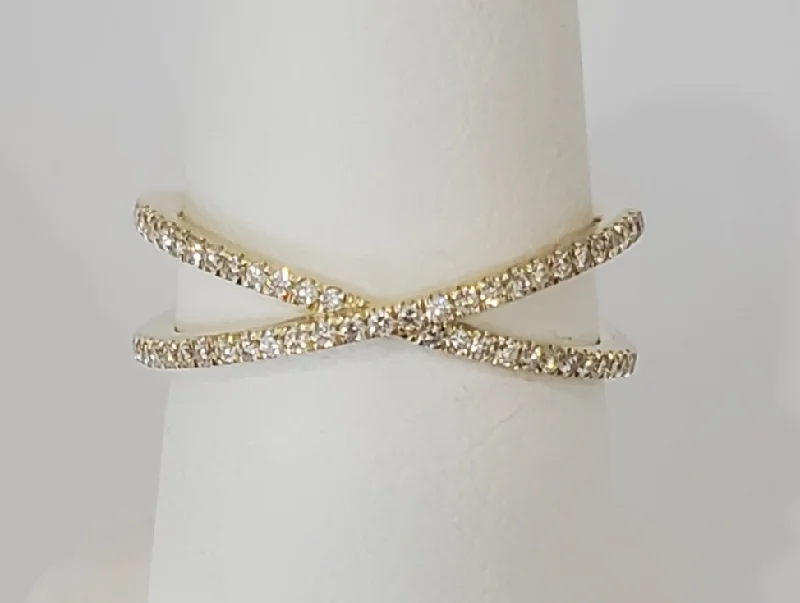 14kt Yellow Gold Diamond Criss Cross Ring