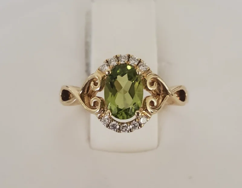 14kt Yellow Gold Peridot and Diamond Ring